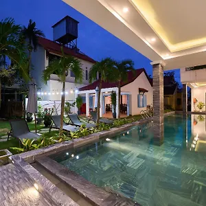 Legend Charm Boutique Hotel